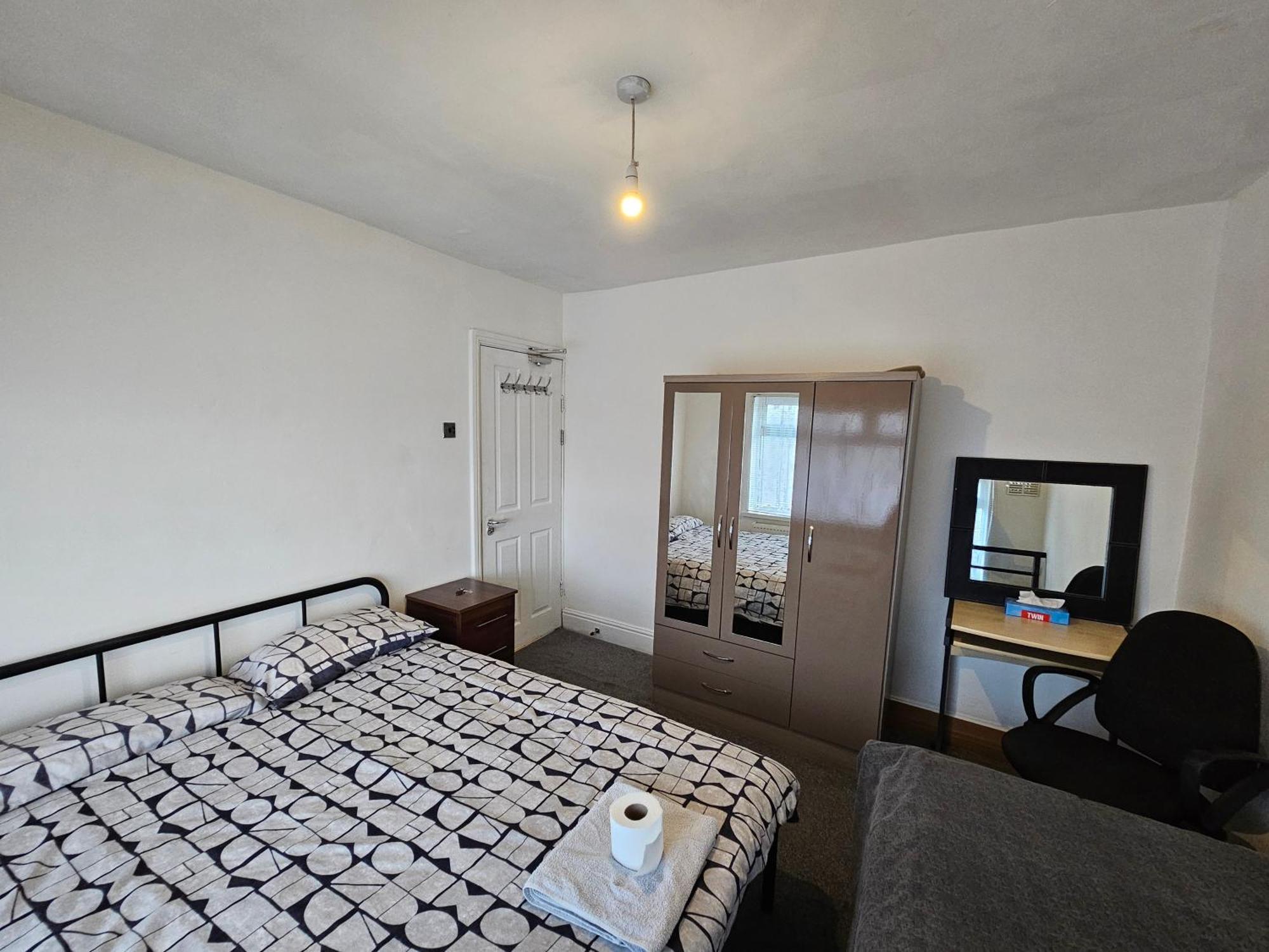 Monyhull Homestay - Near City Centre Kingsheath Nia Nec Bhx برمنغهام المظهر الخارجي الصورة