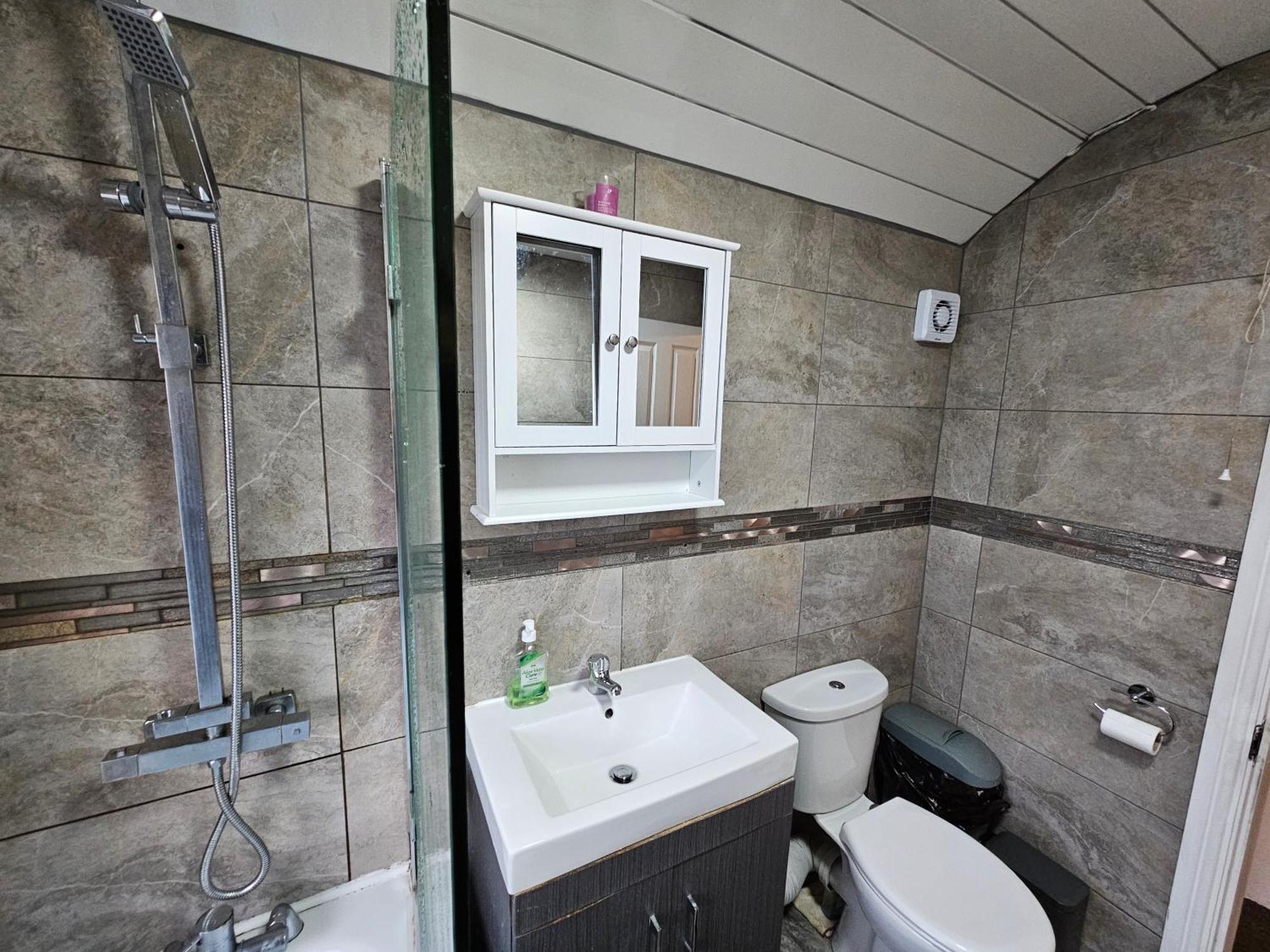 Monyhull Homestay - Near City Centre Kingsheath Nia Nec Bhx برمنغهام المظهر الخارجي الصورة