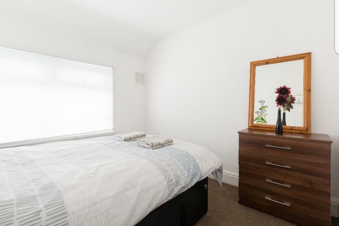 Monyhull Homestay - Near City Centre Kingsheath Nia Nec Bhx برمنغهام المظهر الخارجي الصورة